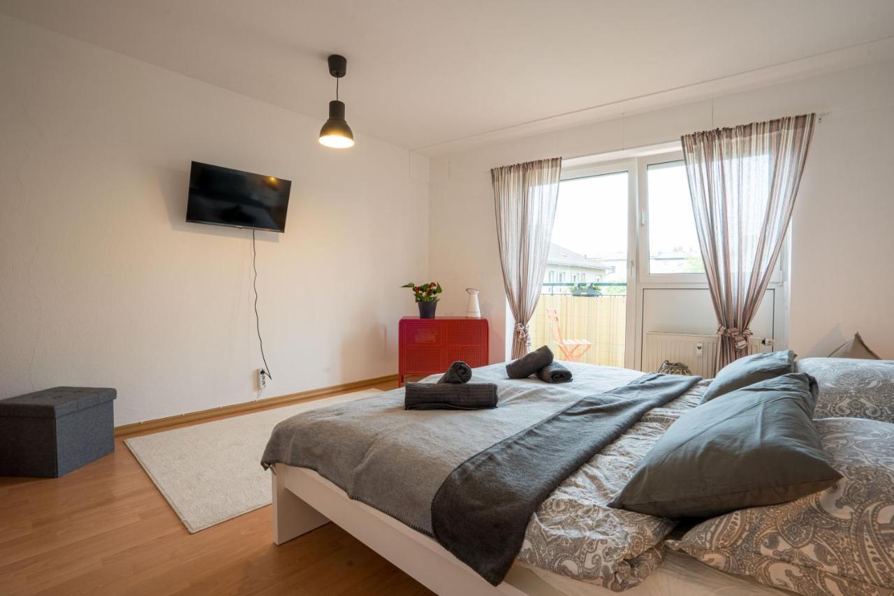 Grosse Louise In Der Neustadt Fuer Familien & Kinder Dresden Dış mekan fotoğraf